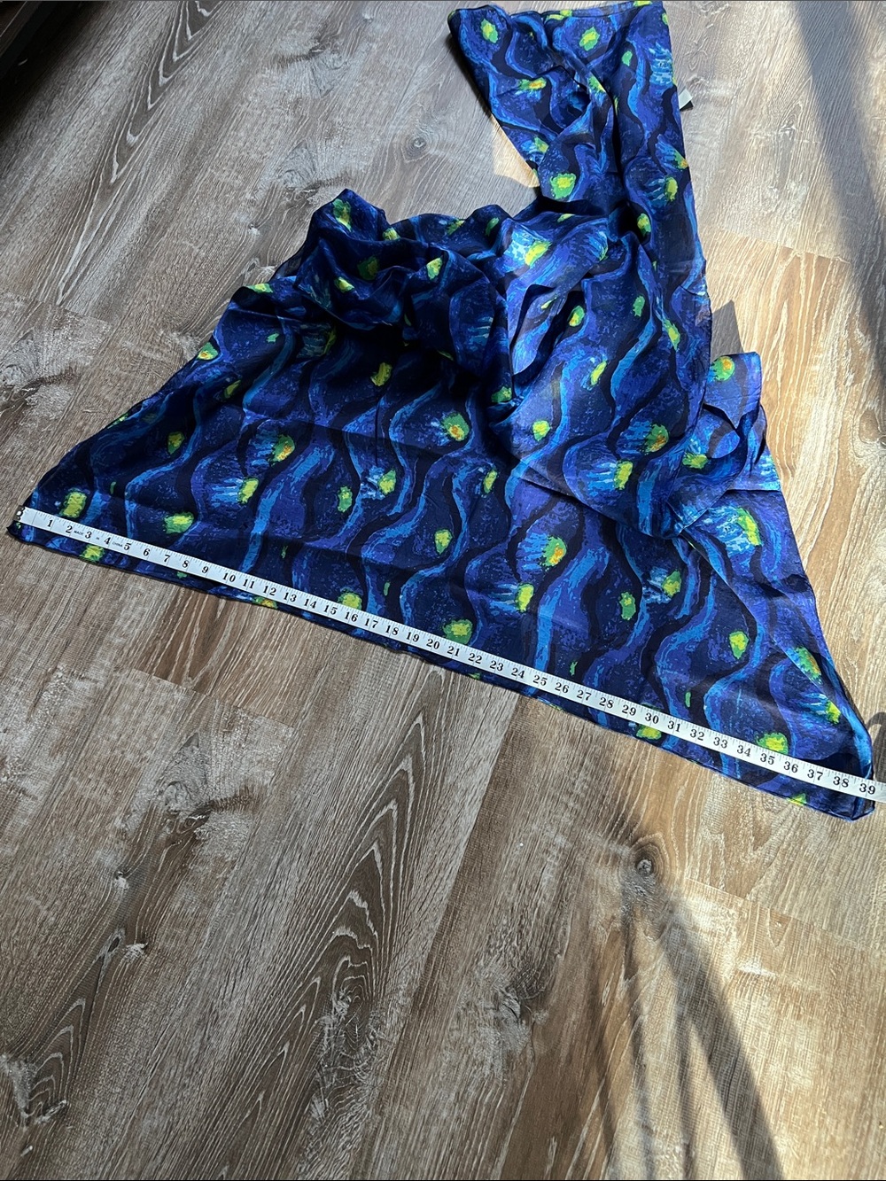 NWOT Musee O’Dorsay Van Gogh “Starry Night” inspired 100% cotton scarf - Picture 5 of 6